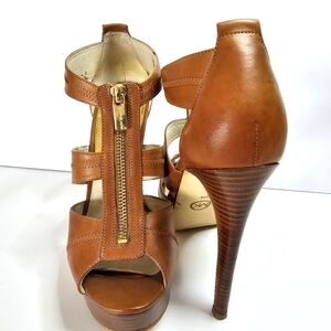 Michael Kors Berkley Platform T Strap Zip Heel Pump Size 8 Office Siren Sexy
